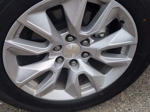 Used 2022 Chevrolet Silverado 1500 Custom image 5