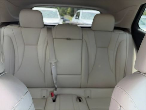 Used 2021 Buick Envision Essence w/ Technology Package I FWD image 12
