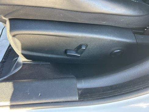 Used 2018 Dodge Charger R/T w/ Plus Group image 3