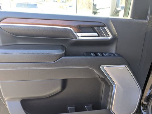 Used 2024 GMC Sierra 2500 Denali w/ Denali Reserve Package image 10