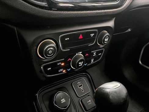 Used 2019 Jeep Compass Limited AWD/4WD image 14