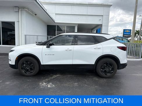Used 2023 Chevrolet Blazer LT w/ Convenience Package FWD image 4