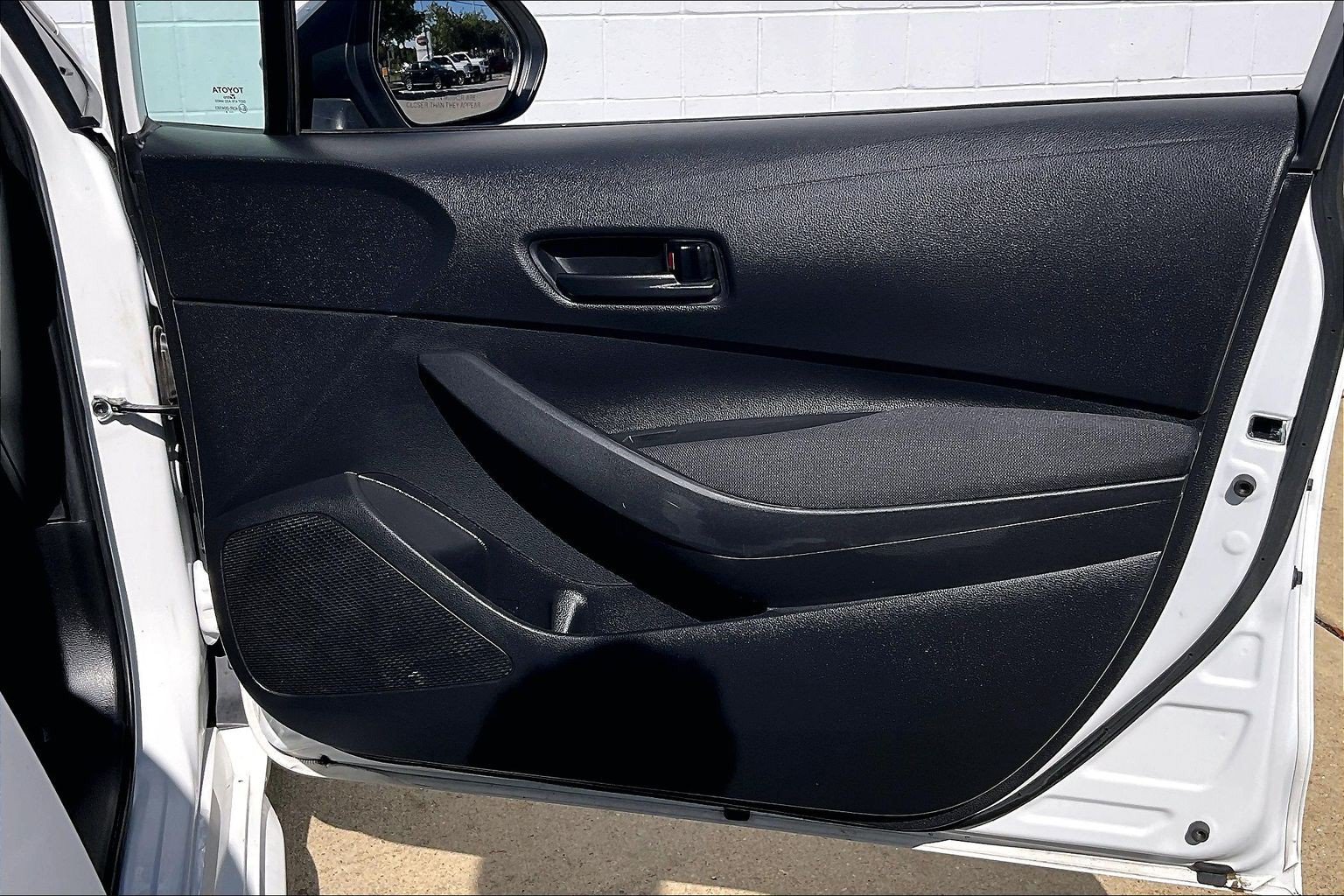 Used 2024 Toyota Corolla LE FWD image 28