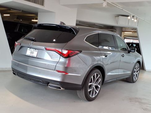 Used 2024 Acura MDX SH-AWD w/ Technology Package image 4