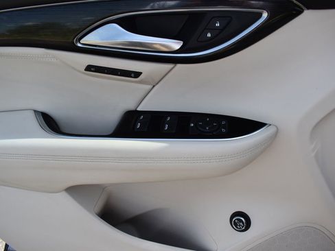 Used 2023 Buick Envision Essence AWD/4WD image 18
