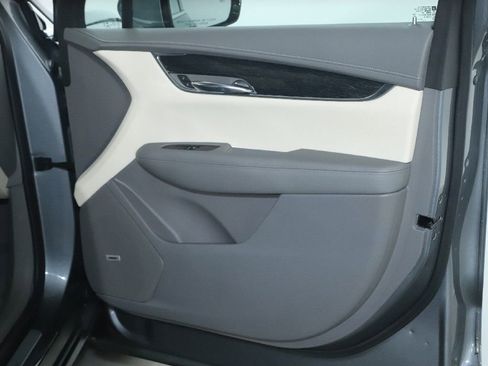 Used 2021 Cadillac XT6 Premium Luxury image 35