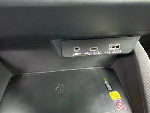 Certified 2025 Subaru Forester Premium AWD/4WD image 29