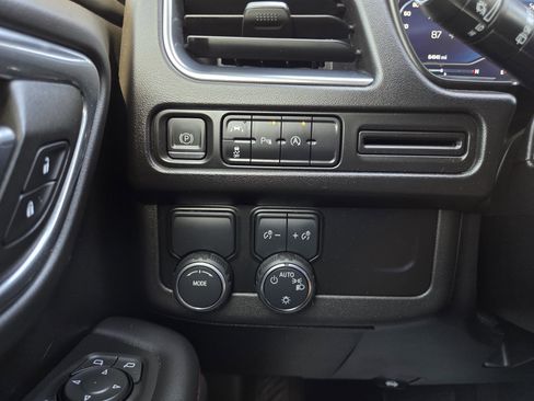 Used 2023 Chevrolet Tahoe RST RWD image 37