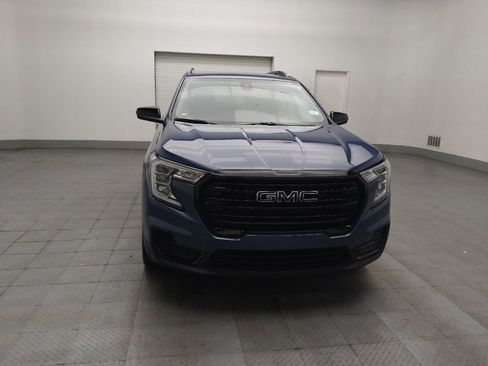 Used 2024 GMC Terrain SLE w/ Driver Convenience Package image 14