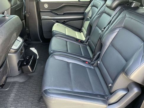 Used 2025 Lincoln Navigator L Reserve w/ Jet Appearance Package AWD/4WD image 12