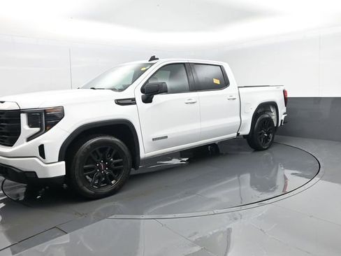 Used 2023 GMC Sierra 1500 Elevation AWD/4WD image 1