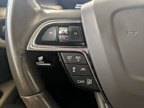 Used 2021 Lincoln Nautilus Reserve w/ Equipment Group 201A image 16