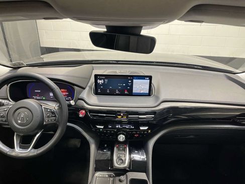 Used 2024 Acura MDX w/ Advance Package AWD/4WD image 10