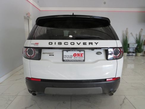 Used 2018 Land Rover Discovery Sport HSE Luxury image 4