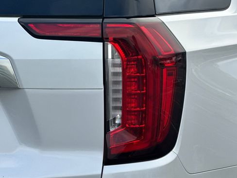 Used 2021 GMC Yukon Denali w/ Denali Premium Package image 51