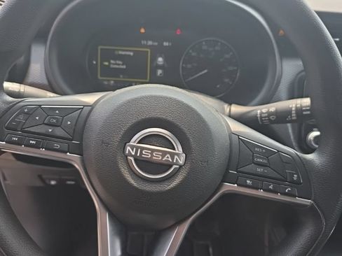 Used 2023 Nissan Kicks SV FWD image 17