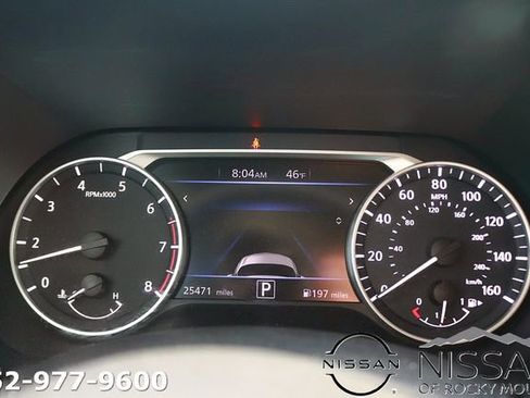 Used 2024 Nissan Sentra SV FWD image 18
