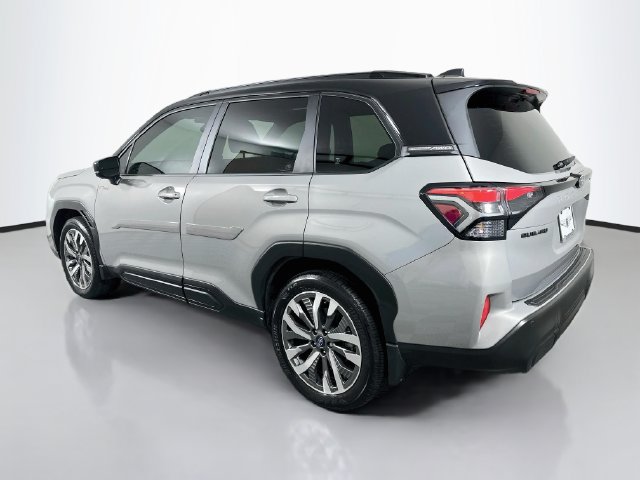 Used 2025 Subaru Forester Touring AWD/4WD image 7