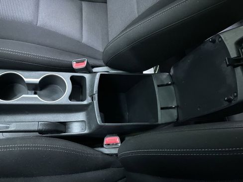 Used 2017 Hyundai Elantra GT image 25