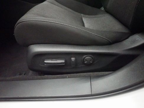 Certified 2023 Honda Accord EX image 28