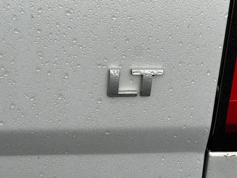 Used 2020 Chevrolet Colorado LT image 12