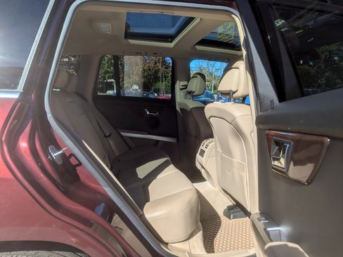 Used 2010 Mercedes-Benz GLK 350 4MATIC image 37