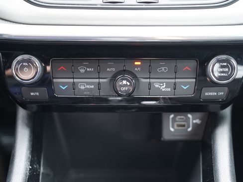 Used 2024 Jeep Compass Limited AWD/4WD image 27