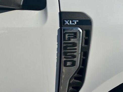 Used 2024 Ford F250 XLT image 10