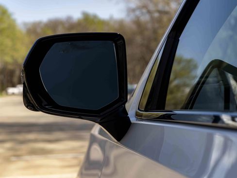 Used 2024 Chevrolet Suburban Premier w/ Premium Package 2 image 12