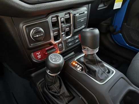 New 2026 Jeep Wrangler Unlimited Sport image 25