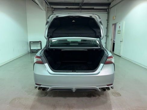 Used 2020 Toyota Camry XSE image 7