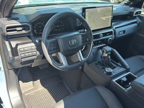Used 2026 Toyota 4Runner Limited AWD/4WD image 10