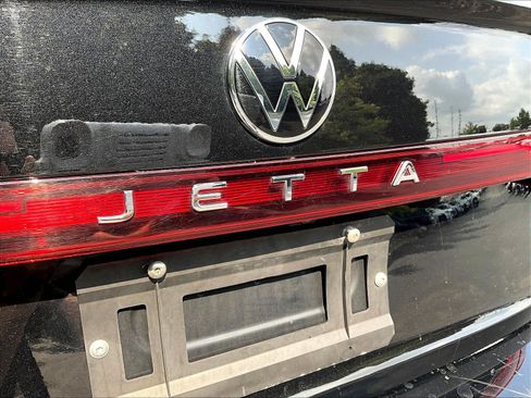 Used 2025 Volkswagen Jetta Sport FWD image 23
