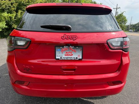 Used 2022 Jeep Compass Limited w/ (RED) Package AWD/4WD image 13