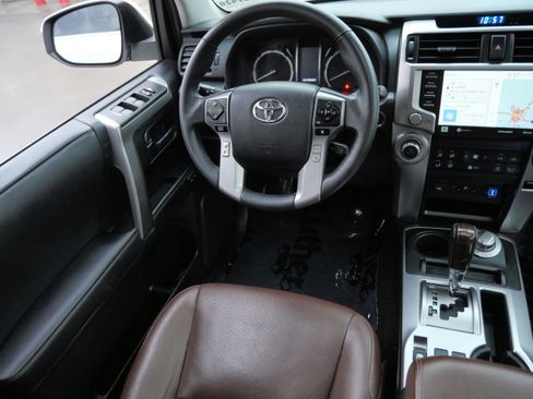 Used 2020 Toyota 4Runner Limited image 9