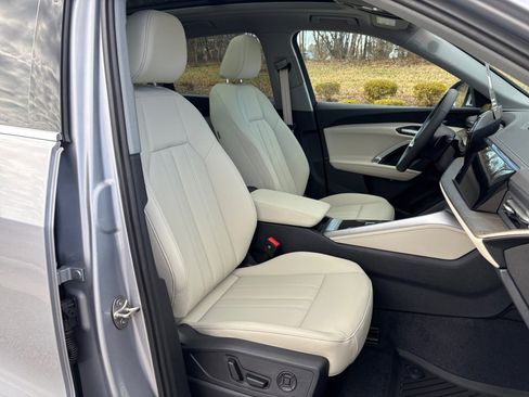 Used 2025 Audi Q5 Premium Plus w/ Premium Plus AWD/4WD image 28