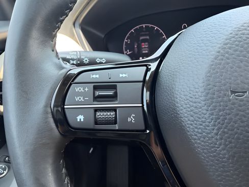 Certified 2024 Honda HR-V EX-L image 13