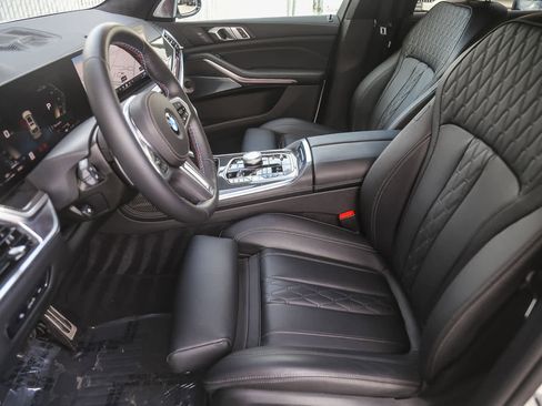 Used 2026 BMW X7 M60i w/ M Sport Professional Package image 14