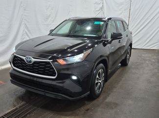 Used 2021 Toyota Highlander XLE AWD/4WD video 1