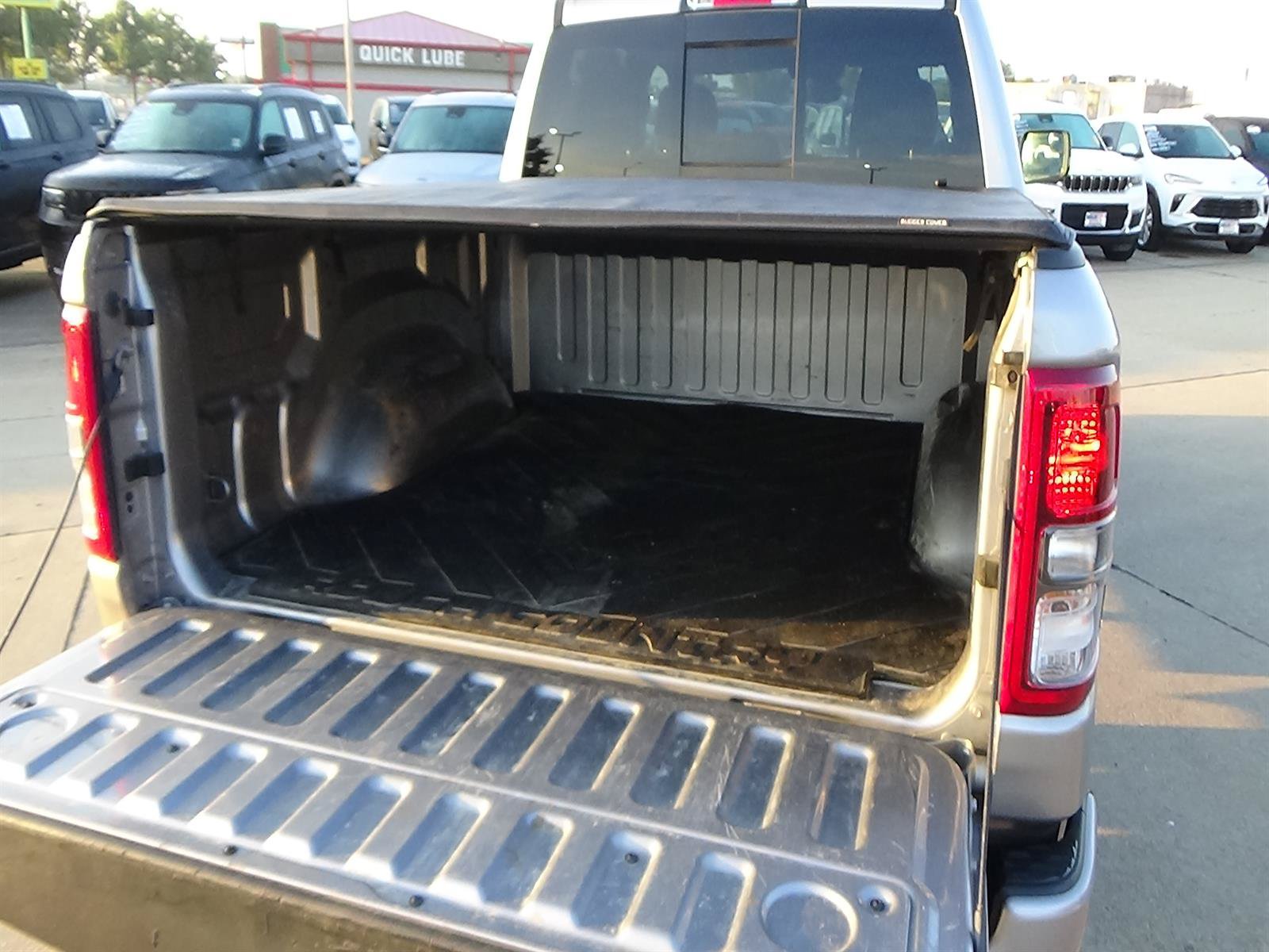 Used 2020 RAM 1500 Big Horn AWD/4WD image 11