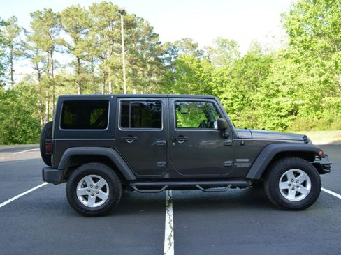 Used 2017 Jeep Wrangler Unlimited Sport w/ Quick Order Package 24S image 4