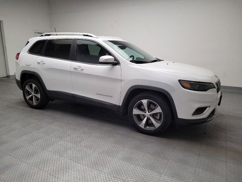 Used 2019 Jeep Cherokee Limited image 11