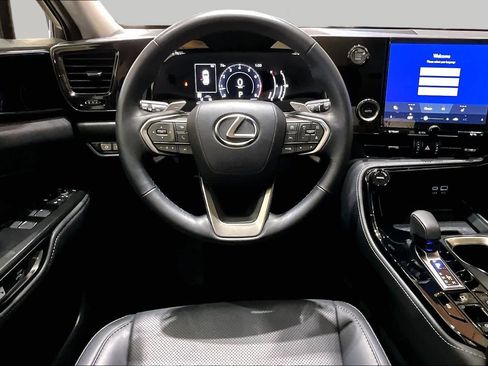 Certified 2024 Lexus NX 250 FWD image 5