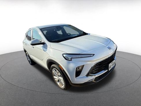 Used 2025 Buick Encore GX Preferred image 2