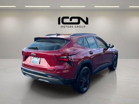 Used 2024 Chevrolet Trax ACTIV w/ Driver Confidence Package image 7