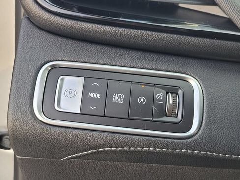 Used 2025 Buick Enclave Sport Touring FWD image 29