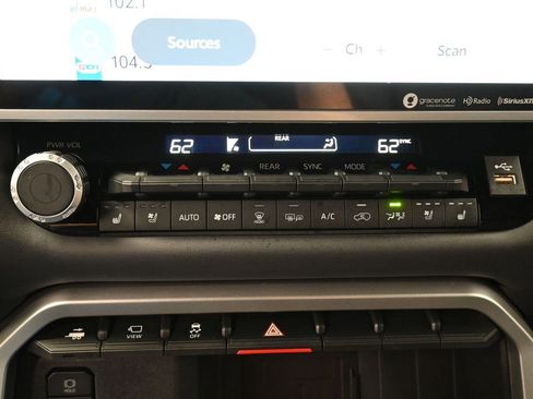 Certified 2023 Toyota Sequoia Platinum AWD/4WD image 22