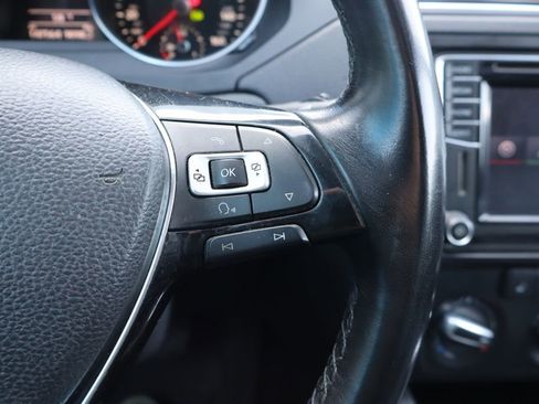 Used 2018 Volkswagen Jetta SE FWD image 8