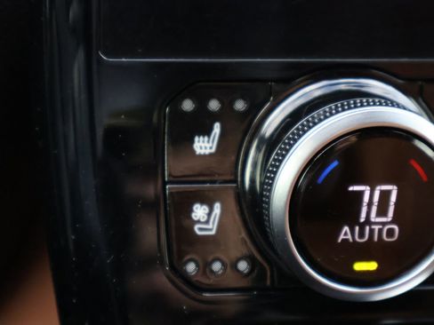 Used 2023 Toyota Highlander Platinum image 27