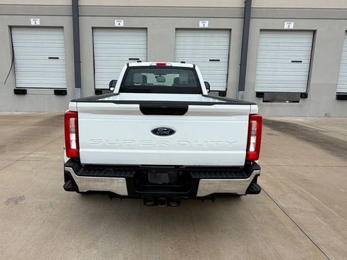 Used 2023 Ford F350 XLT AWD/4WD image 7